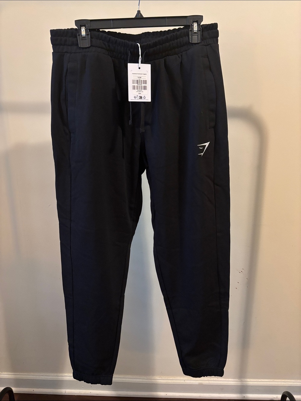 Gymshark Men's Black Tapered Jogger Sweatpants